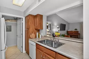 3211 Heritage Square Dr, Colerain Township, OH 45251 - Photo 16