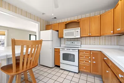 6542 Rainbow Lane, Cincinnati, OH 45230 - Photo 12