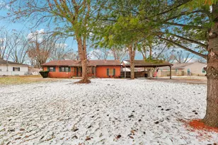 7869 Dubois Rd, Franklin Township, OH 45005 - Photo 2