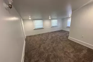 36 Wuest St, Cincinnati, OH 45217 - Photo 6