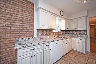 2140 Trailwood Dr, Cincinnati, OH 45230 - Photo 18