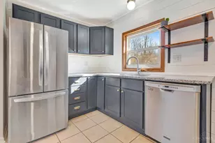 8175 Sunburst Dr, West Chester, OH 45241 - Photo 6