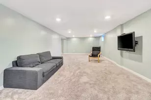 8175 Sunburst Dr, West Chester, OH 45241 - Photo 20