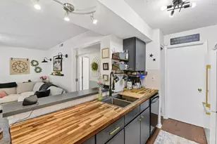 5986 Meadow Creek Dr, Milford, OH 45150 - Photo 12