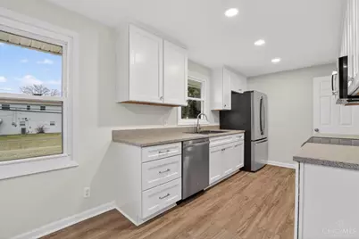 694 Park Avenue, Springdale, OH 45246 - Photo 18