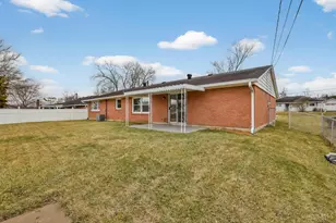 694 Park Ave, Springdale, OH 45246 - Photo 8