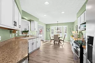 1065 Dunstan Ct, Hamilton Township, OH 45152 - Photo 12