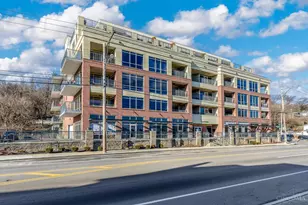 2260 Riverside Dr, Cincinnati, OH 45202 - Photo 2