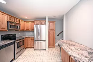 6321 Eagles Lake Dr, Cincinnati, OH 45248 - Photo 16