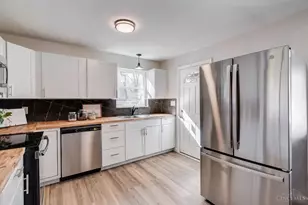 1453 Verdale Dr, Anderson Township, OH 45230 - Photo 12