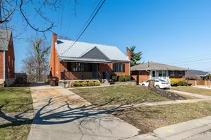 1453 Verdale Dr, Anderson Township, OH 45230 - Photo 2