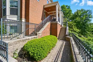 207 Stetson St, Cincinnati, OH 45219 - Photo 2