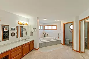 8410 Todd Creek Cir, West Chester, OH 45069 - Photo 10