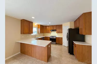 5705 Pepperridge Court, Hamilton Township, OH 45039 - Photo 2