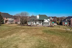 8087 Laurel Lake Ct, Liberty Township, OH 45044 - Photo 4