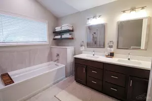 1513 Charleston Ln, Miami Township, OH 45140 - Photo 30