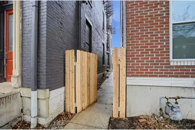428 Elizabeth Street, Cincinnati, OH 45203 - Photo 2