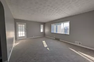 3236 Van Zandt Dr, Green Township, OH 45211 - Photo 6