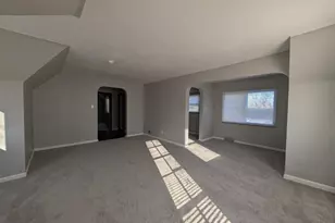 3236 Van Zandt Dr, Green Township, OH 45211 - Photo 24