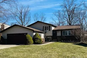 8225 Winding Trl Ct, Deerfield Township, OH 45040 - Photo 1