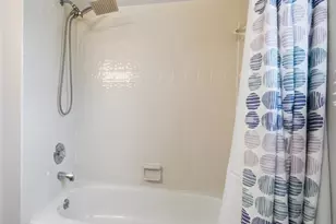 1858 Foxhollow Dr, Anderson Township, OH 45255 - Photo 38