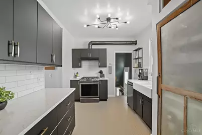 6006 Grand Vista Avenue, Cincinnati, OH 45213 - Photo 2