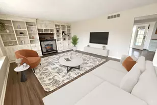 6189 Lesourdsville West Chester Rd, Liberty Township, OH 45011 - Photo 8