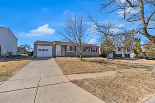 1364 Karahill Dr, Forest Park, OH 45240 - Photo 2