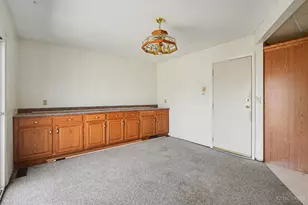 7929 Fairhope Ct, Springfield Township, OH 45224 - Photo 8