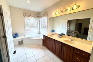 7021 Darcie Dr, Liberty Township, OH 45011 - Photo 16