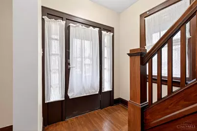 4925 Shirley Place, Cincinnati, OH 45238 - Photo 6