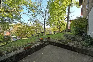 4 Burton Woods Ln, Cincinnati, OH 45229 - Photo 8