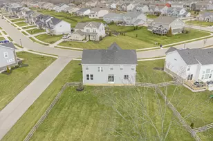 1909 Cleopatra Dr, Middletown, OH 45005 - Photo 6