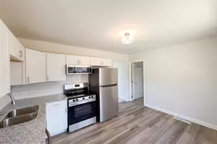 1858 Aspenhill Dr, Springfield Township, OH 45240 - Photo 10