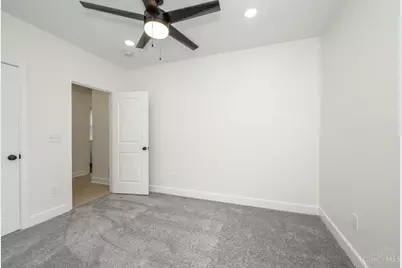 817 Hawthorne Avenue #A, Cincinnati, OH 45205 - Photo 24