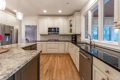 790 Cedar Drive, Miami Township, OH 45140 - Photo 22