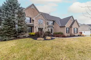 790 Cedar Dr, Miami Township, OH 45140 - Photo 2