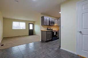 10086 Windswept Ln, Colerain Township, OH 45251 - Photo 12