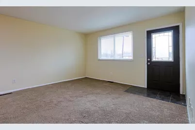 10086 Windswept Lane, Colerain Township, OH 45251 - Photo 6