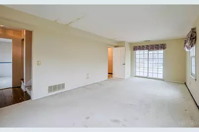 1126 Hickok Lane, Cincinnati, OH 45238 - Photo 8