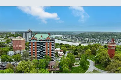 2121 Alpine Place #301, Cincinnati, OH 45206 - Photo 2