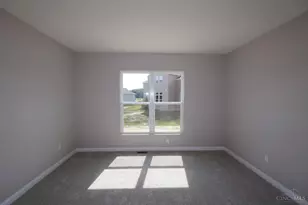 5976 Hawks Ln, Miami Township, OH 45150 - Photo 10