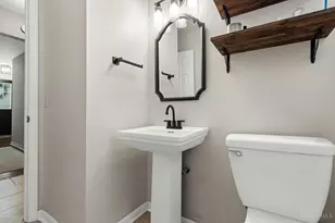 1662 Hilltree Dr, Anderson Township, OH 45255 - Photo 16