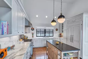 987 Hill St, Cincinnati, OH 45202 - Photo 10