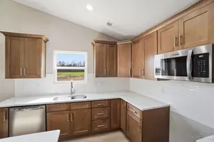 2062 Pine Forest Dr, Miamisburg, OH 45342 - Photo 12