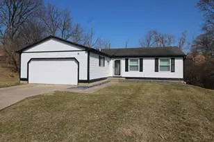 4 Kensington Dr, Hamilton, OH 45013 - Photo 1