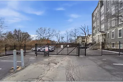 933 Auburnview Drive, Cincinnati, OH 45206 - Photo 12