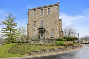 673 Windings Ln, Cincinnati, OH 45220 - Photo 2