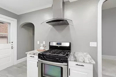 1352 Westminster Drive, Cincinnati, OH 45229 - Photo 12