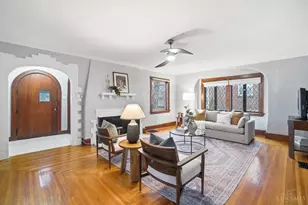 1352 Westminster Dr, Cincinnati, OH 45229 - Photo 4